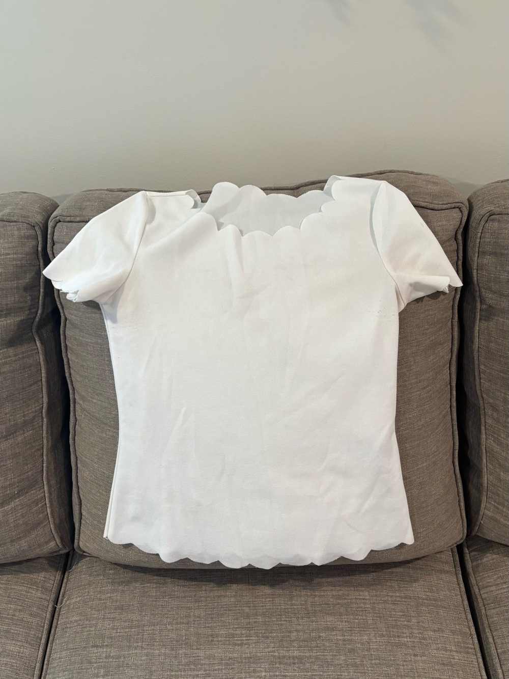 Women’s Scalloped Top
